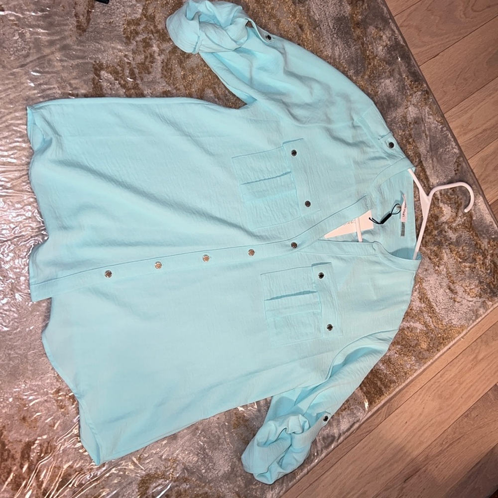 NWT blouse 💙